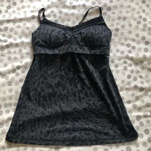 Lululemon fitted workout top